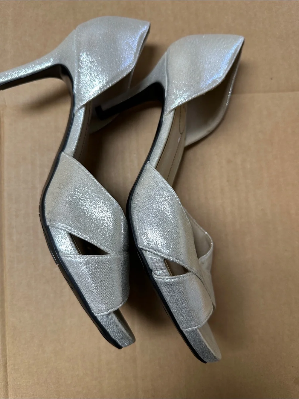 ##850, Size 11, Life Stride Women's Metallic Silver Open-Toe D'Orsay Heels
